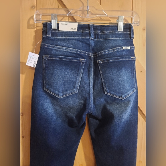 Kancan Distressed High Rise Crop Jeans NWT - Picture 12 of 15